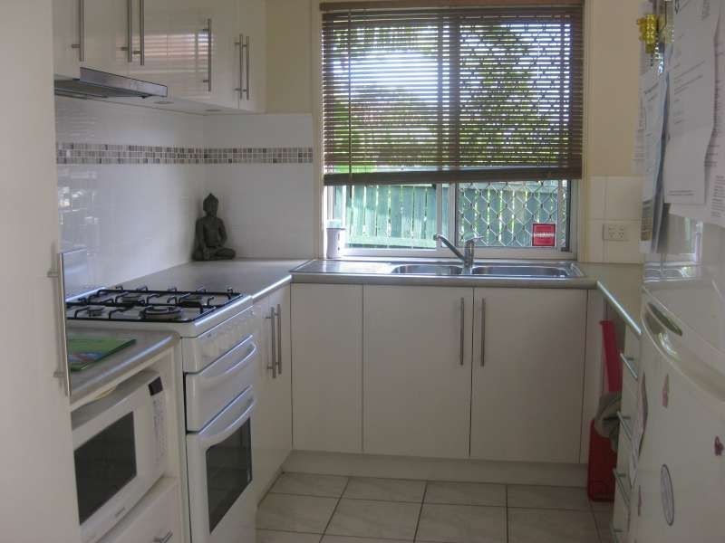 8 Macadam Court, Kallangur QLD 4503