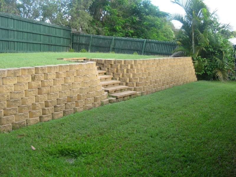 8 Macadam Court, Kallangur QLD 4503