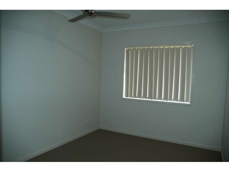 17 Fortescue Street, Pacific Pines QLD 4211