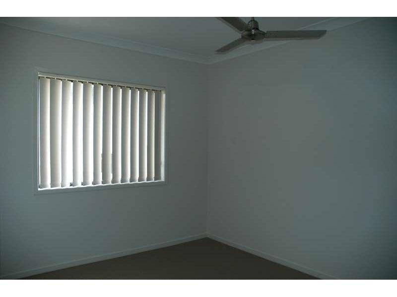 17 Fortescue Street, Pacific Pines QLD 4211