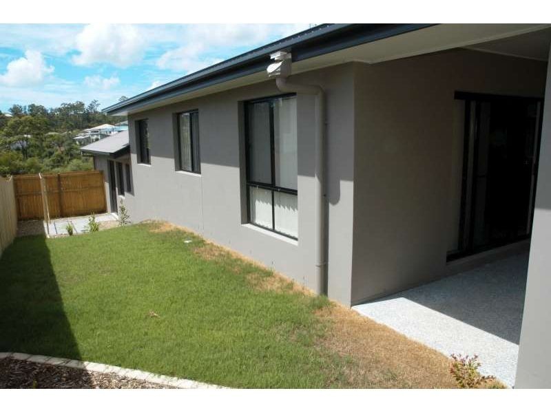 17 Fortescue Street, Pacific Pines QLD 4211