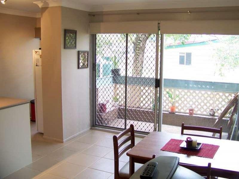 2/70 Butterfield Street, Herston QLD 4006