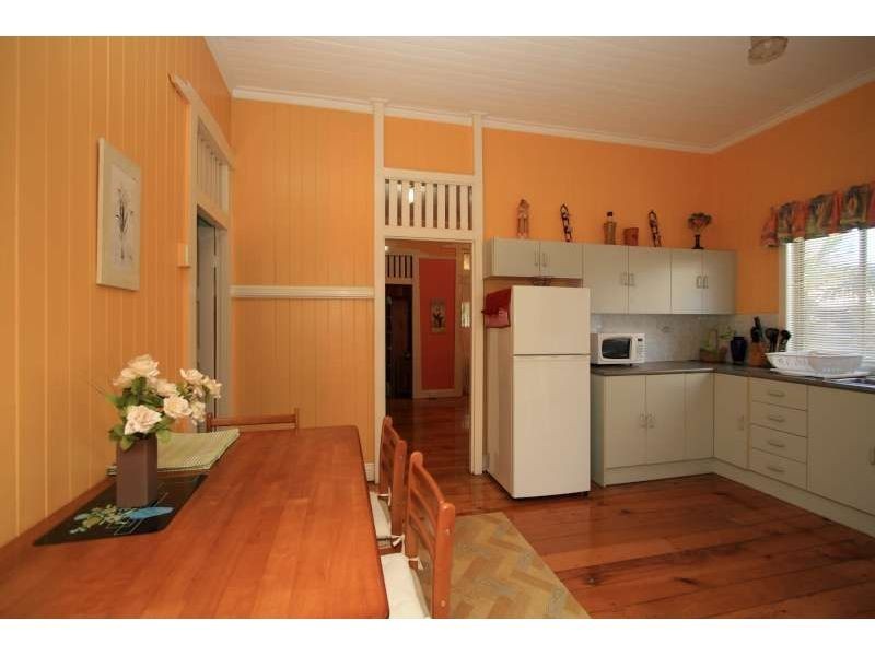 42a Balmoral Street, Hawthorne QLD 4171