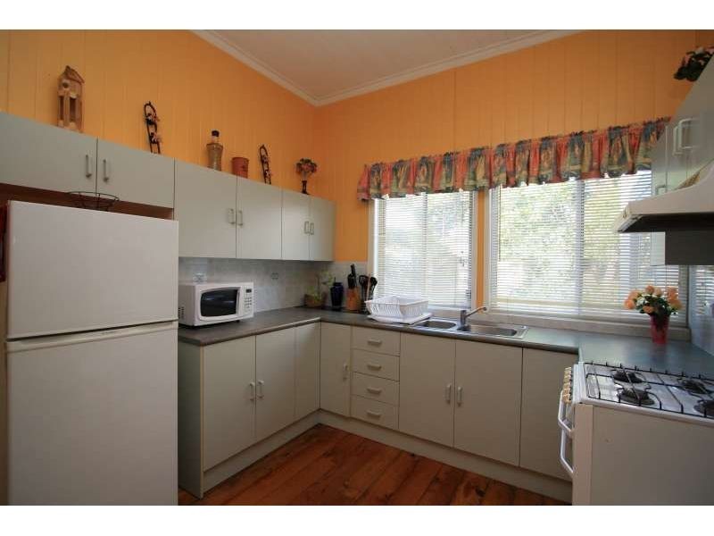 42a Balmoral Street, Hawthorne QLD 4171