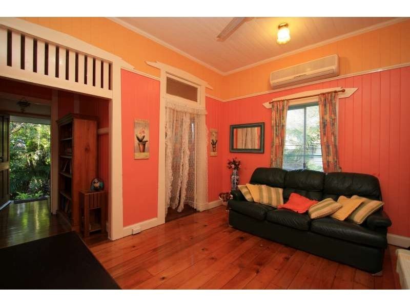 42a Balmoral Street, Hawthorne QLD 4171