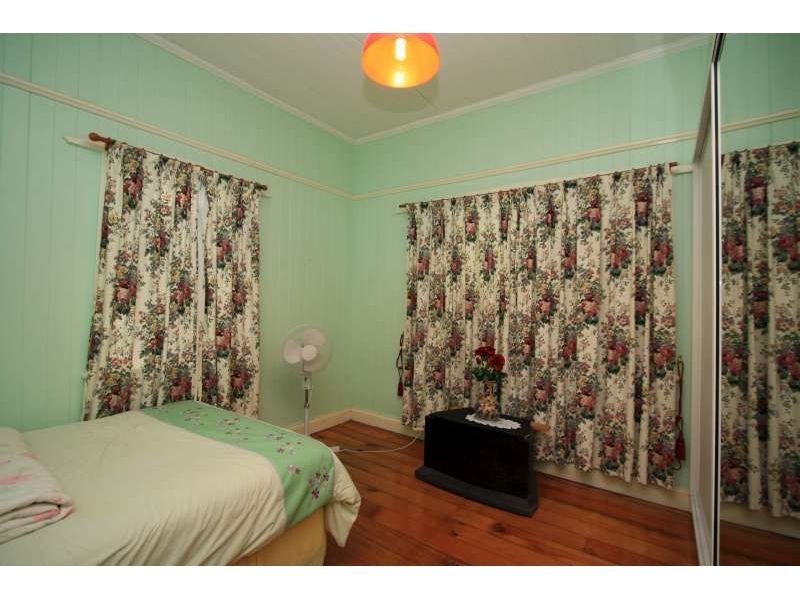 42a Balmoral Street, Hawthorne QLD 4171