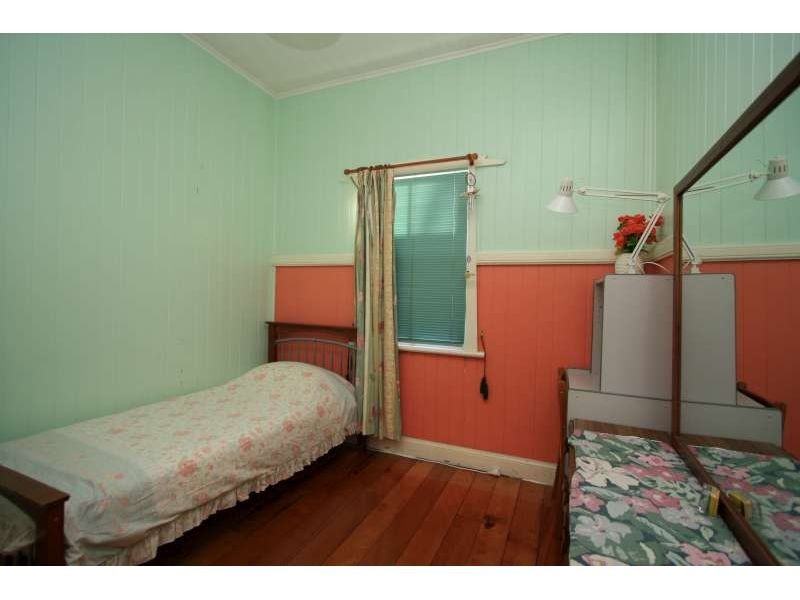 42a Balmoral Street, Hawthorne QLD 4171