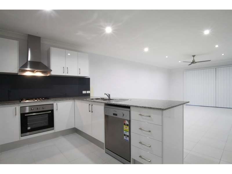 1/5 Sims Street, Caboolture QLD 4510