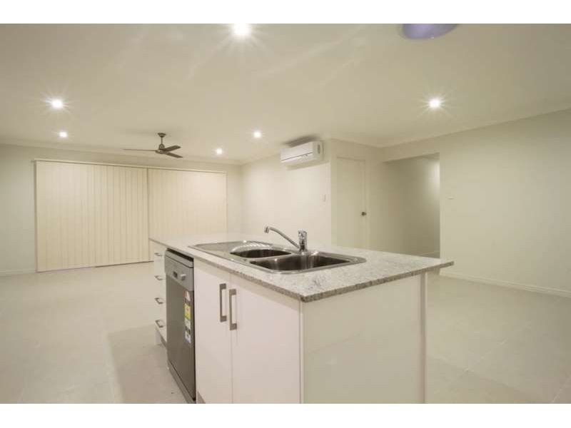 15 Soward Court, Morayfield QLD 4506