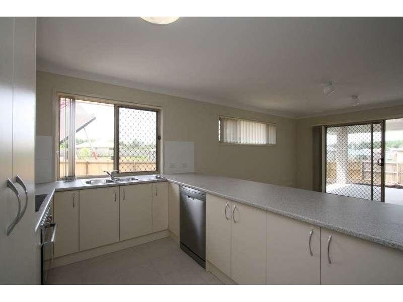 2 Serenity Court, Crestmead QLD 4132