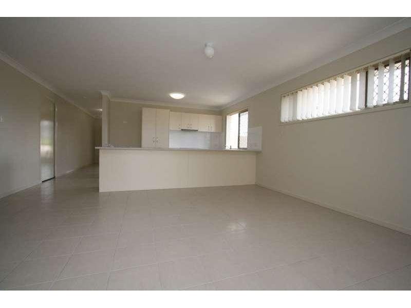 2 Serenity Court, Crestmead QLD 4132