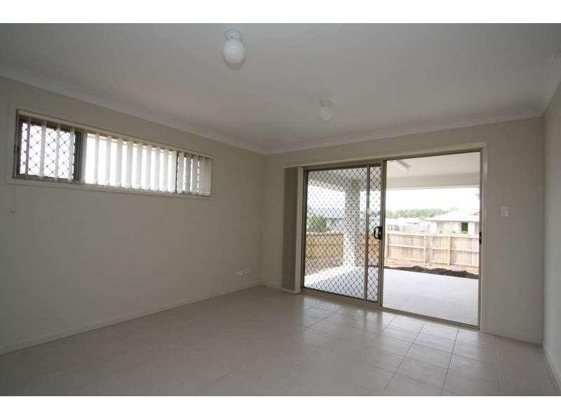 2 Serenity Court, Crestmead QLD 4132