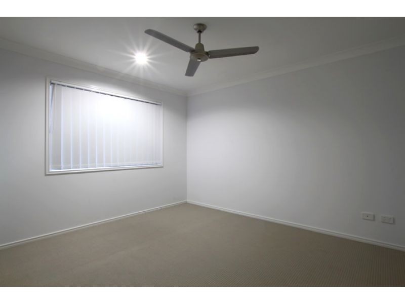 1/6 Sapphire Court, Morayfield QLD 4506