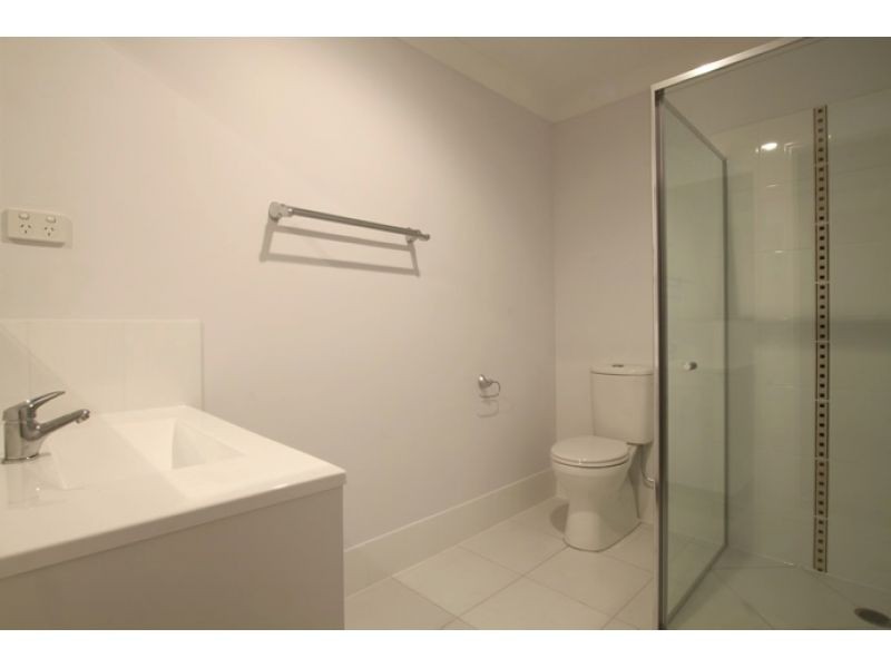 1/6 Sapphire Court, Morayfield QLD 4506