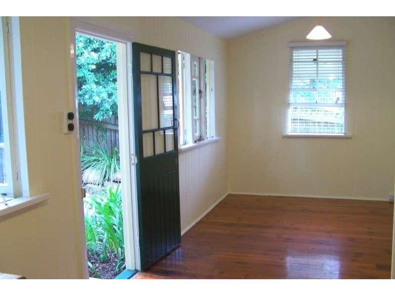 23 Empress Terrace, Bardon QLD 4065