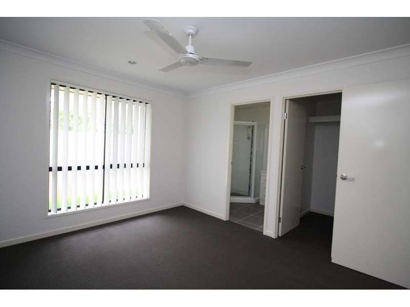 39 Fourth Avenue, Marsden QLD 4132