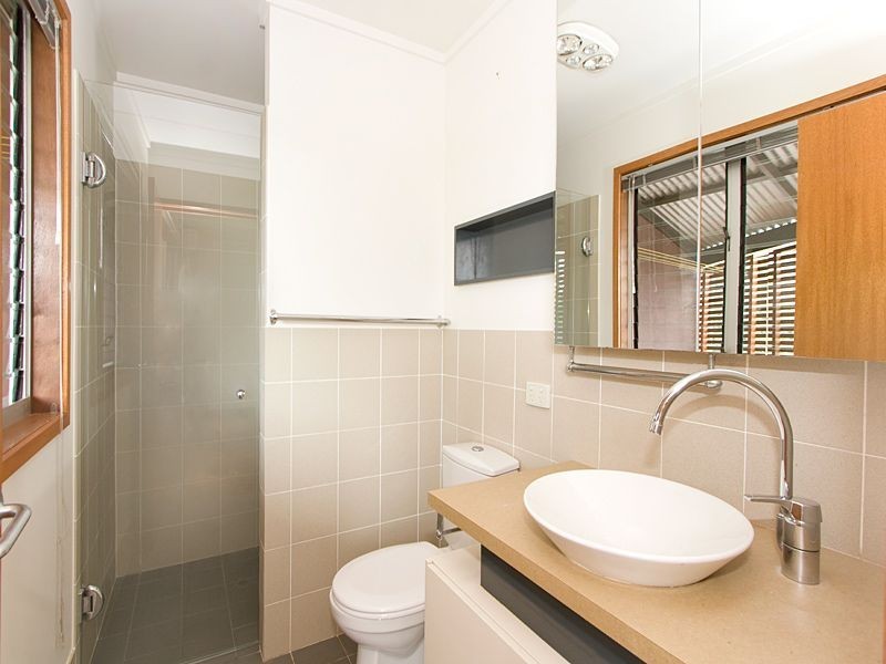 2/1 Norfolk Street, Coorparoo QLD 4151