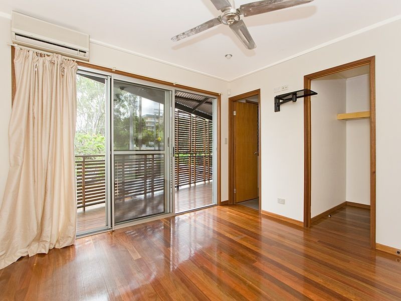 2/1 Norfolk Street, Coorparoo QLD 4151