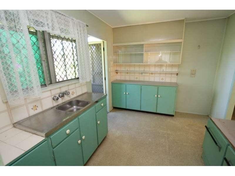 859 Cavendish Road, Holland Park QLD 4121