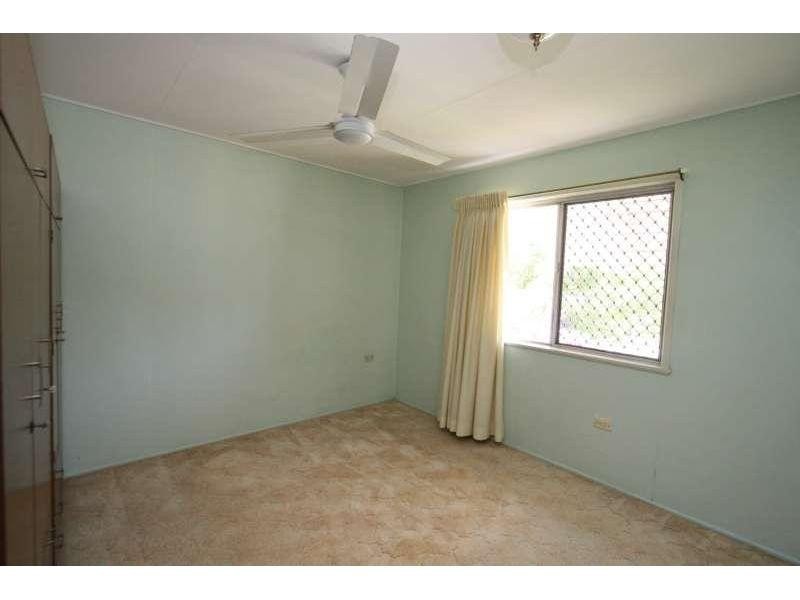 859 Cavendish Road, Holland Park QLD 4121