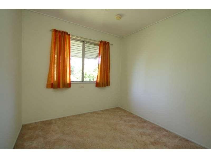 859 Cavendish Road, Holland Park QLD 4121