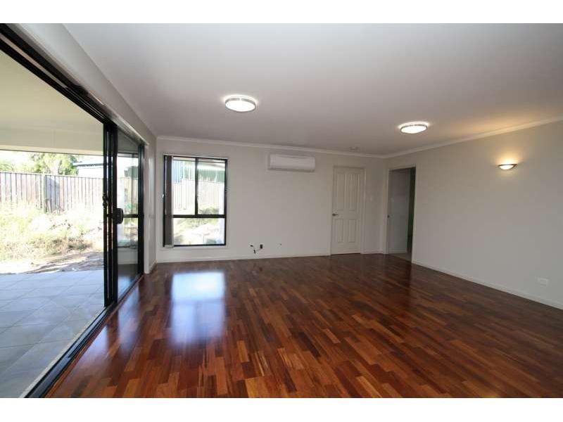15 Pyrus Place, Redland Bay QLD 4165