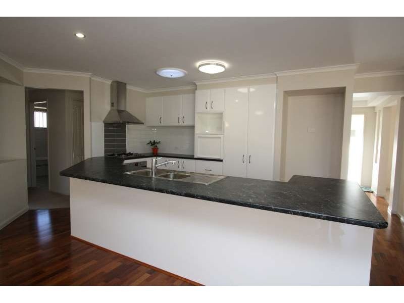 15 Pyrus Place, Redland Bay QLD 4165