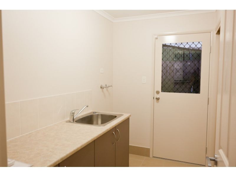 15 Pyrus Place, Redland Bay QLD 4165