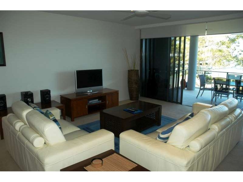 7303, 323 Bayview Street, Hollywell QLD 4216