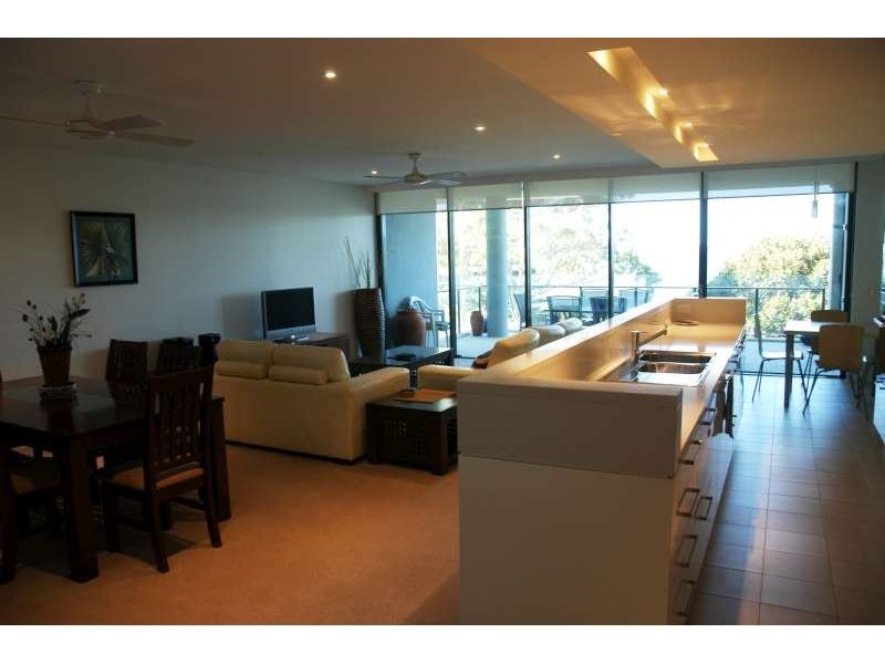 7303, 323 Bayview Street, Hollywell QLD 4216