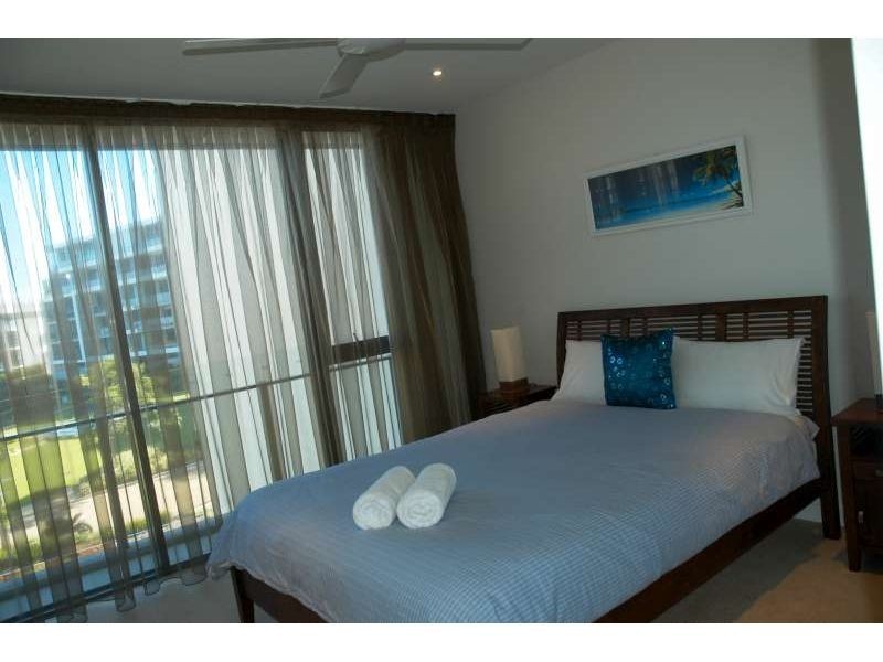 7303, 323 Bayview Street, Hollywell QLD 4216