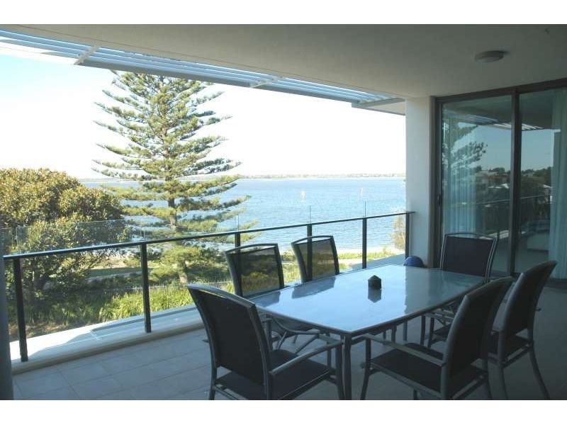 7303, 323 Bayview Street, Hollywell QLD 4216