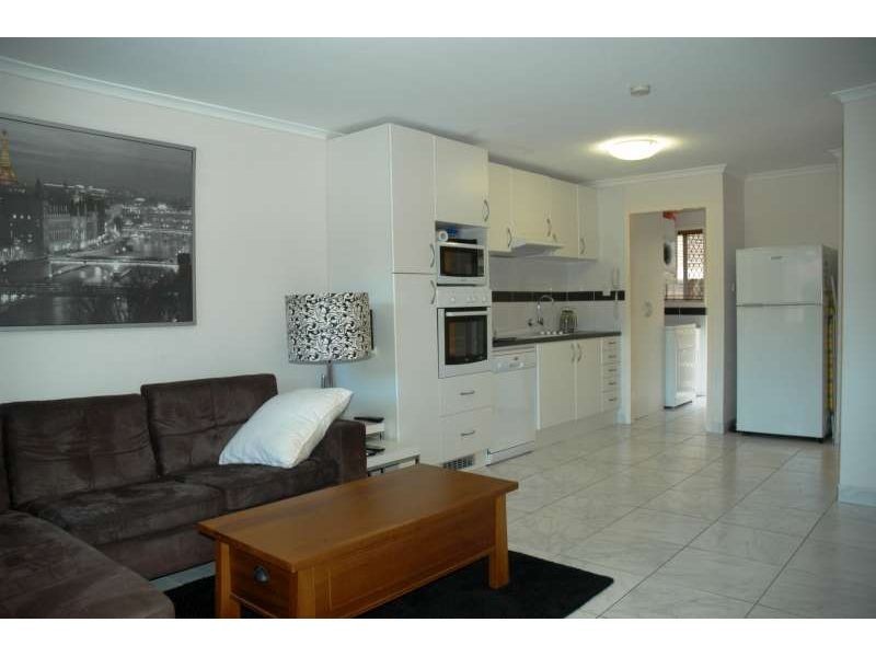 2/35 Burra Street, Surfers Paradise QLD 4217