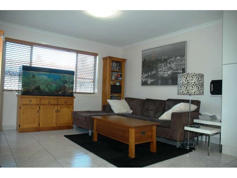 2/35 Burra Street, Surfers Paradise QLD 4217