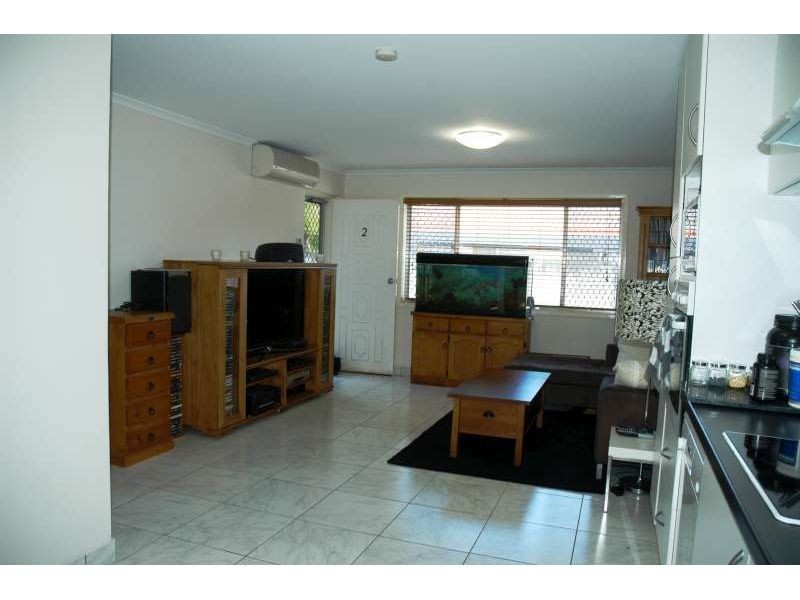 2/35 Burra Street, Surfers Paradise QLD 4217