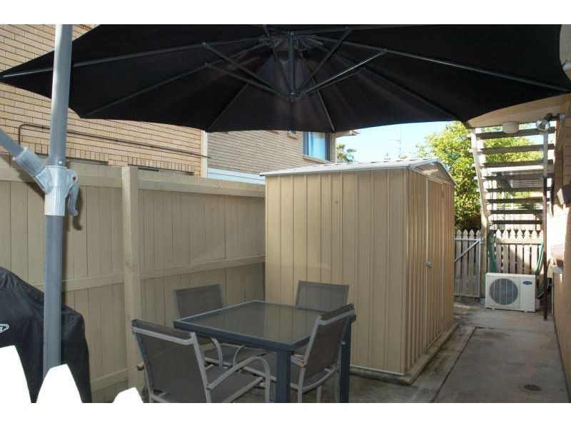 2/35 Burra Street, Surfers Paradise QLD 4217