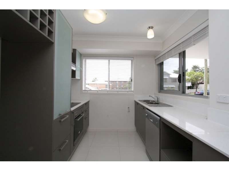 2/66 Wilkie Street, Yeerongpilly QLD 4105