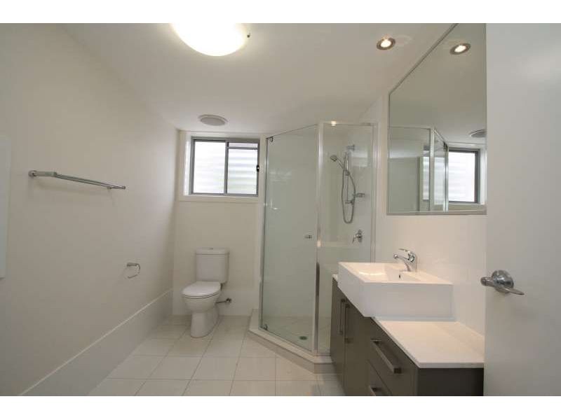 2/66 Wilkie Street, Yeerongpilly QLD 4105