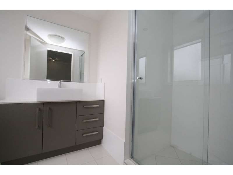 2/66 Wilkie Street, Yeerongpilly QLD 4105