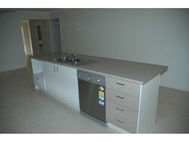 16 Kelly Avenue, Coomera QLD 4209