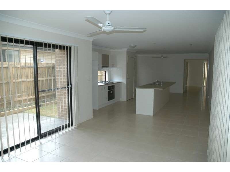 16 Kelly Avenue, Coomera QLD 4209