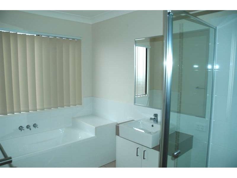 16 Kelly Avenue, Coomera QLD 4209