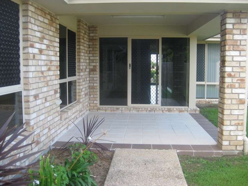 15 Seabiscuit Crescent, Kallangur QLD 4503