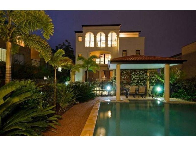 3/58 Sisley Street, St Lucia QLD 4067