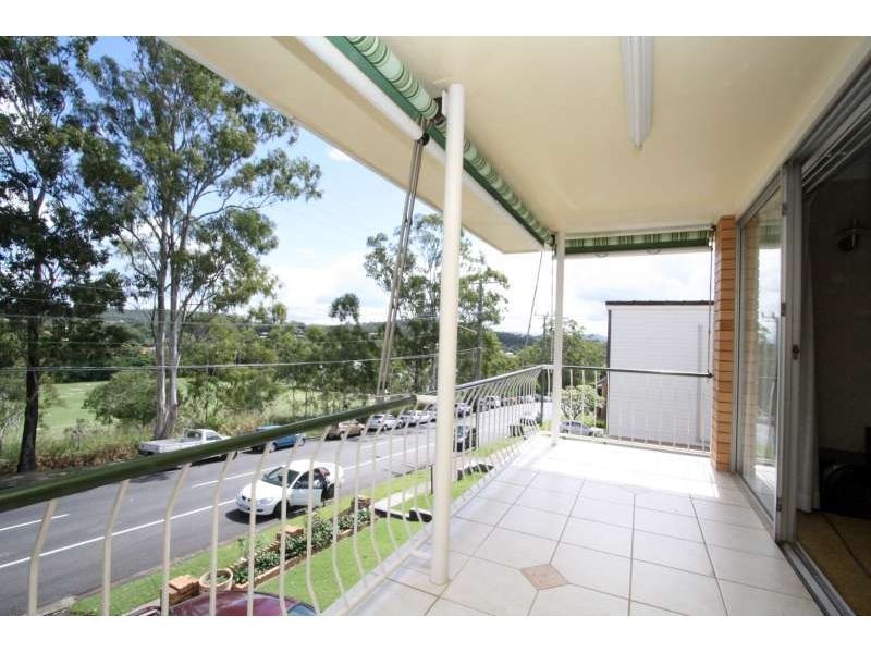 2 Kneale Street, Holland Park West QLD 4121