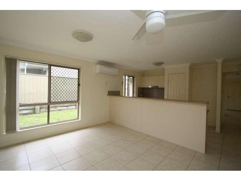 35 Dart Place, Parkinson QLD 4115