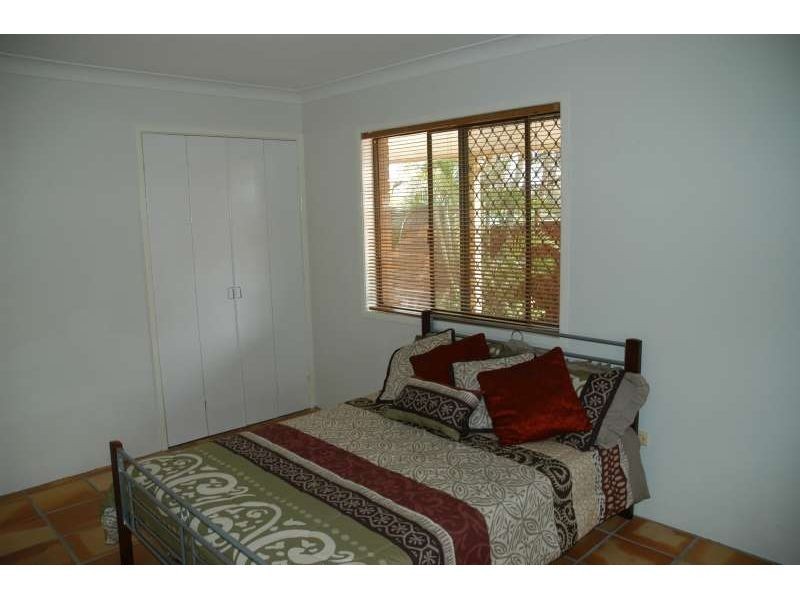 2 McCowan Street, Ashmore QLD 4214