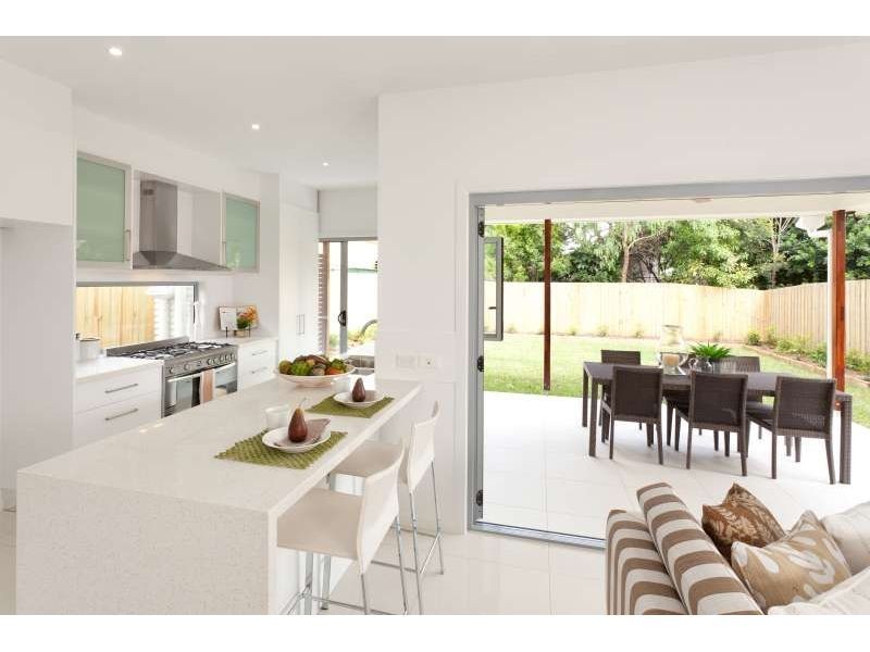 147 Graceville Avenue, Graceville QLD 4075