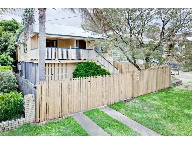 19 Newton Street, Coorparoo QLD 4151