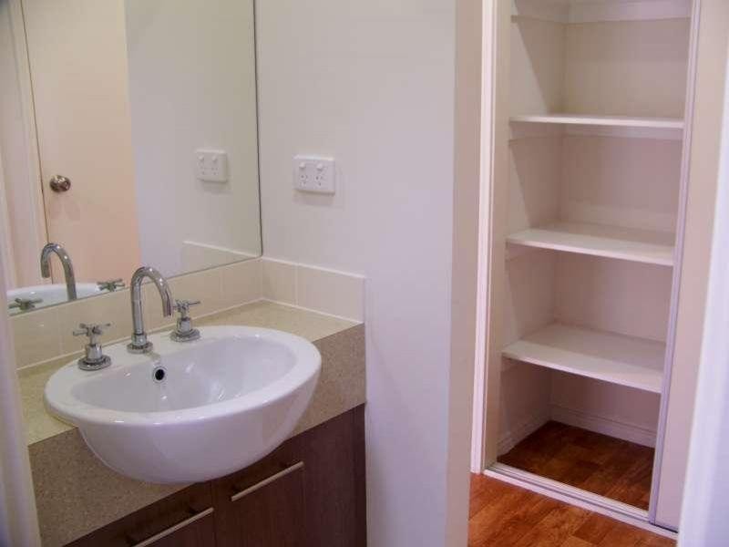 9 Epping Lane, Springfield Lakes QLD 4300